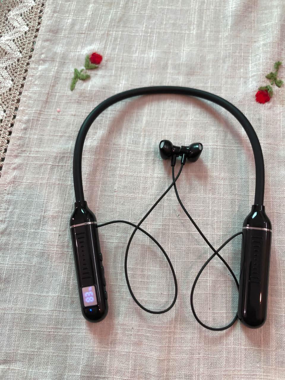Next-Gen Neckband Earphones with Display | 280h Battery + Magnetic Lock - Pak Desire